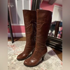 GUESS leather brown boots